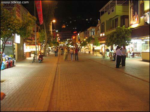 Slika- (C)2004