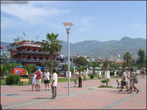 Slika- (C)2004