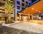 Holiday Inn Express & Suites Jacksonville - Town Center