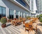 Radisson Hotel Dubai Damac Hills, Dubai - last minute počitnice