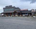 Vancouver, Atlin_Mountain_Inn